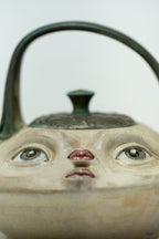 Two Lips Teapot