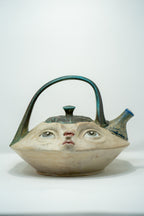 Two Lips Teapot