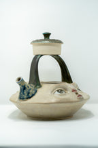 Two Lips Teapot
