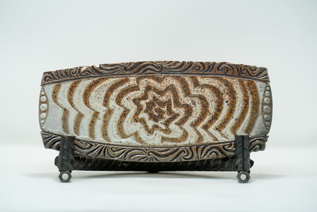 Scroll Tray